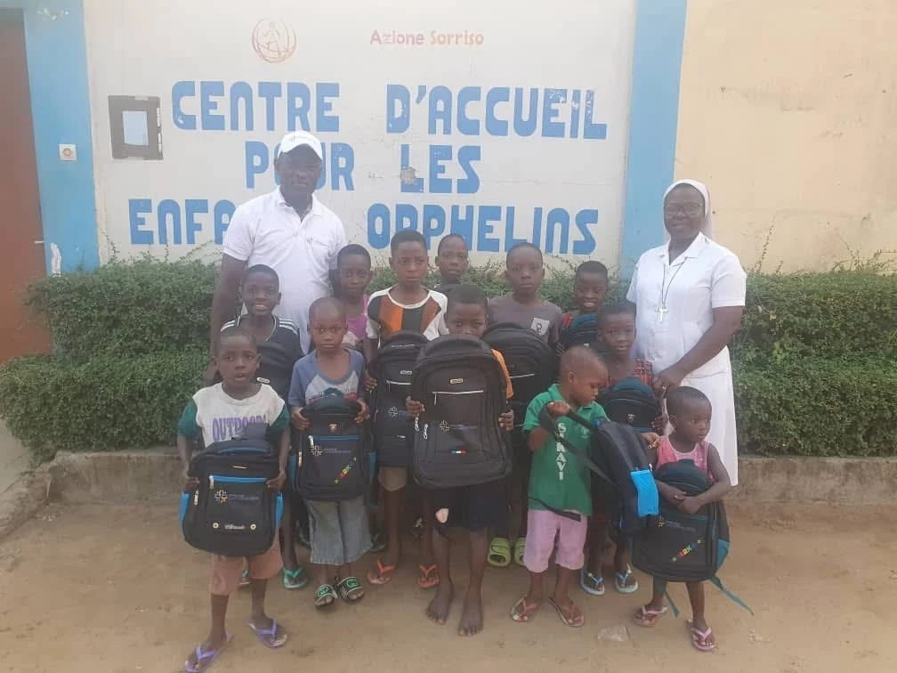 A shared moment with children supported by the Foundation