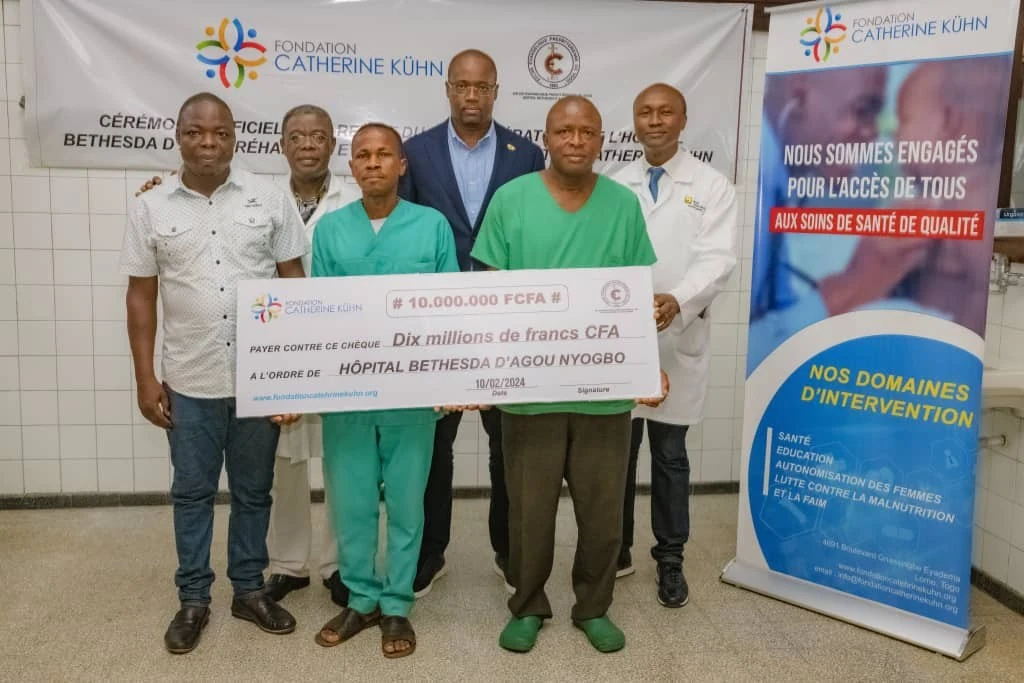 Une remise de soutien à un établissement de santé